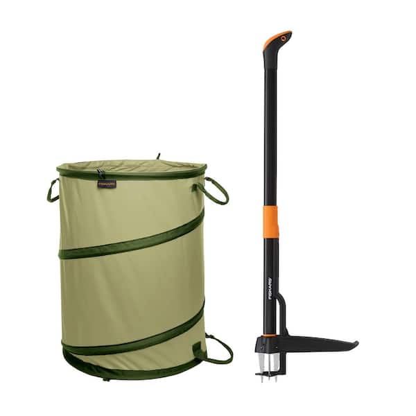 Fiskars 34 in Stand-Up Weeder and 30 Gal Lawn Bag Set 1076170