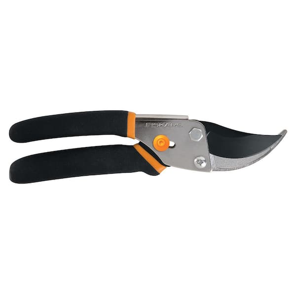 Fiskars 5/8 in Classic Bypass Hand Pruning Shears 391091-1011